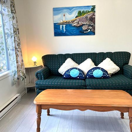 Hotel Summer Breeze à Sooke Extérieur photo