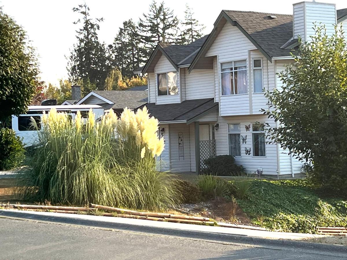 Hotel Summer Breeze à Sooke Extérieur photo